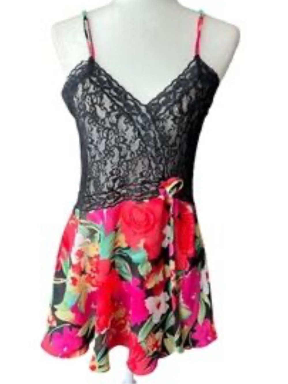 VINTAGE VICTORIA SECRET nightdress